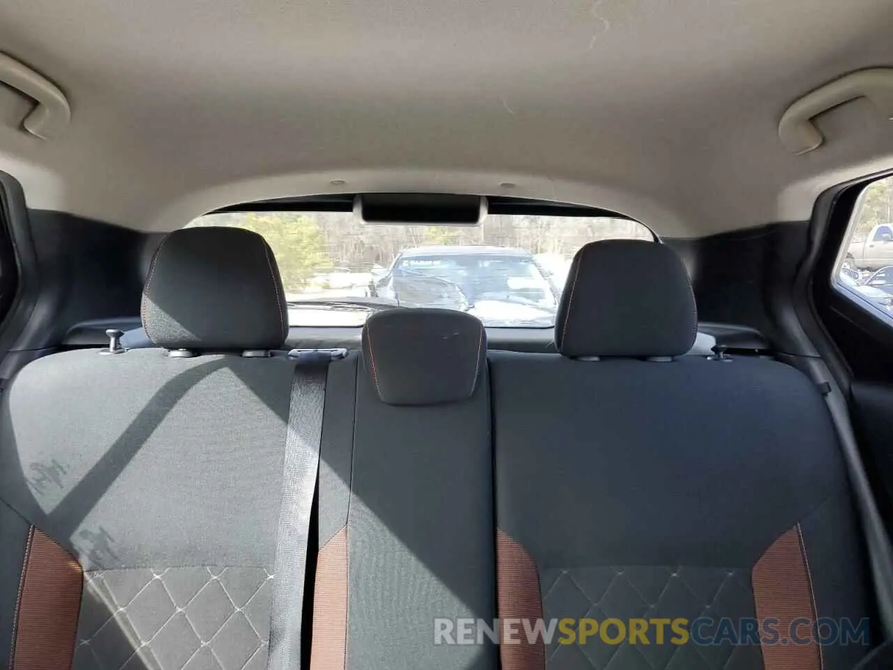 10 Photograph of a damaged car 3N1CP5CU1KL558405 NISSAN KICKS 2019