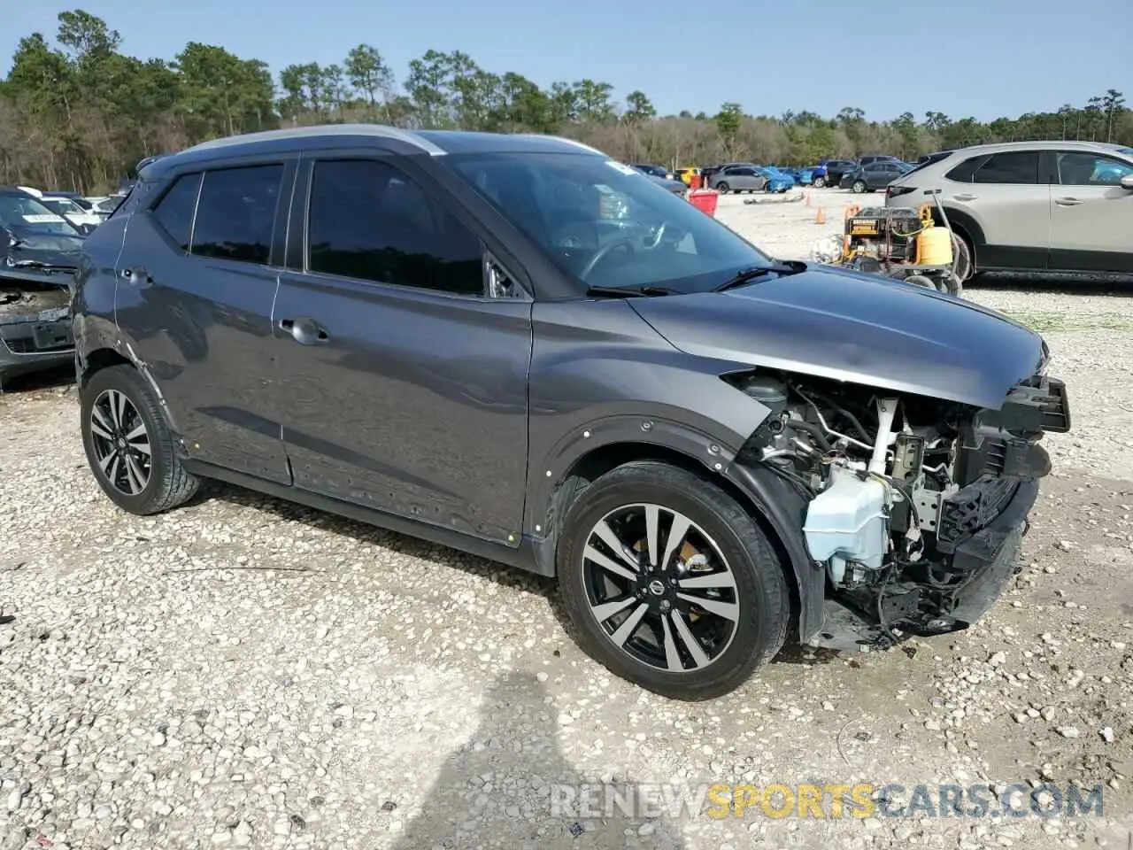 4 Photograph of a damaged car 3N1CP5CU1KL558405 NISSAN KICKS 2019