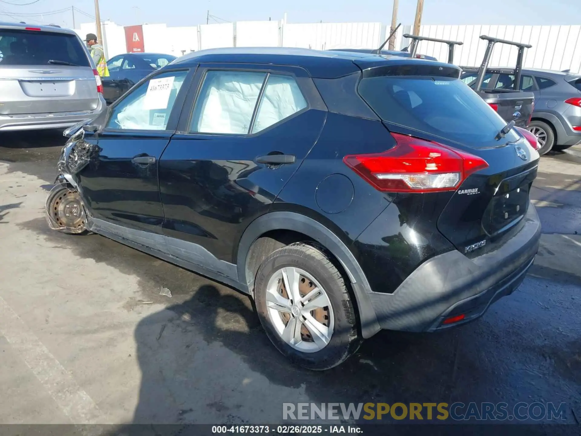 3 Photograph of a damaged car 3N1CP5CU1KL564723 NISSAN KICKS 2019
