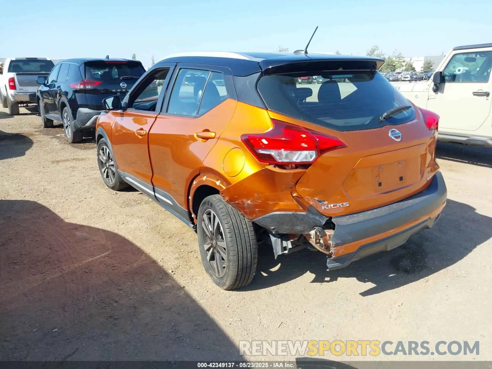 3 Photograph of a damaged car 3N1CP5CU1KL567444 NISSAN KICKS 2019