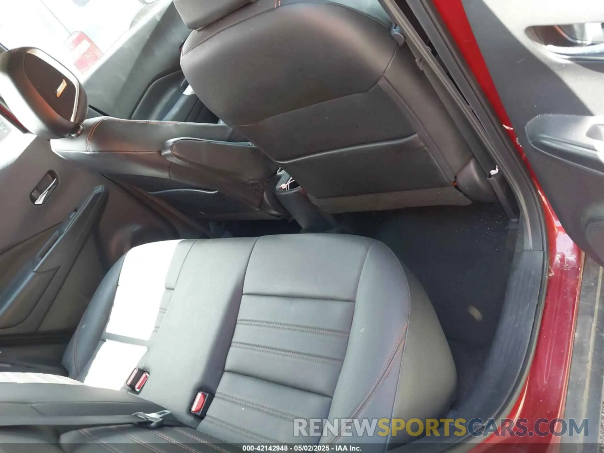8 Photograph of a damaged car 3N1CP5CU2KL493953 NISSAN KICKS 2019