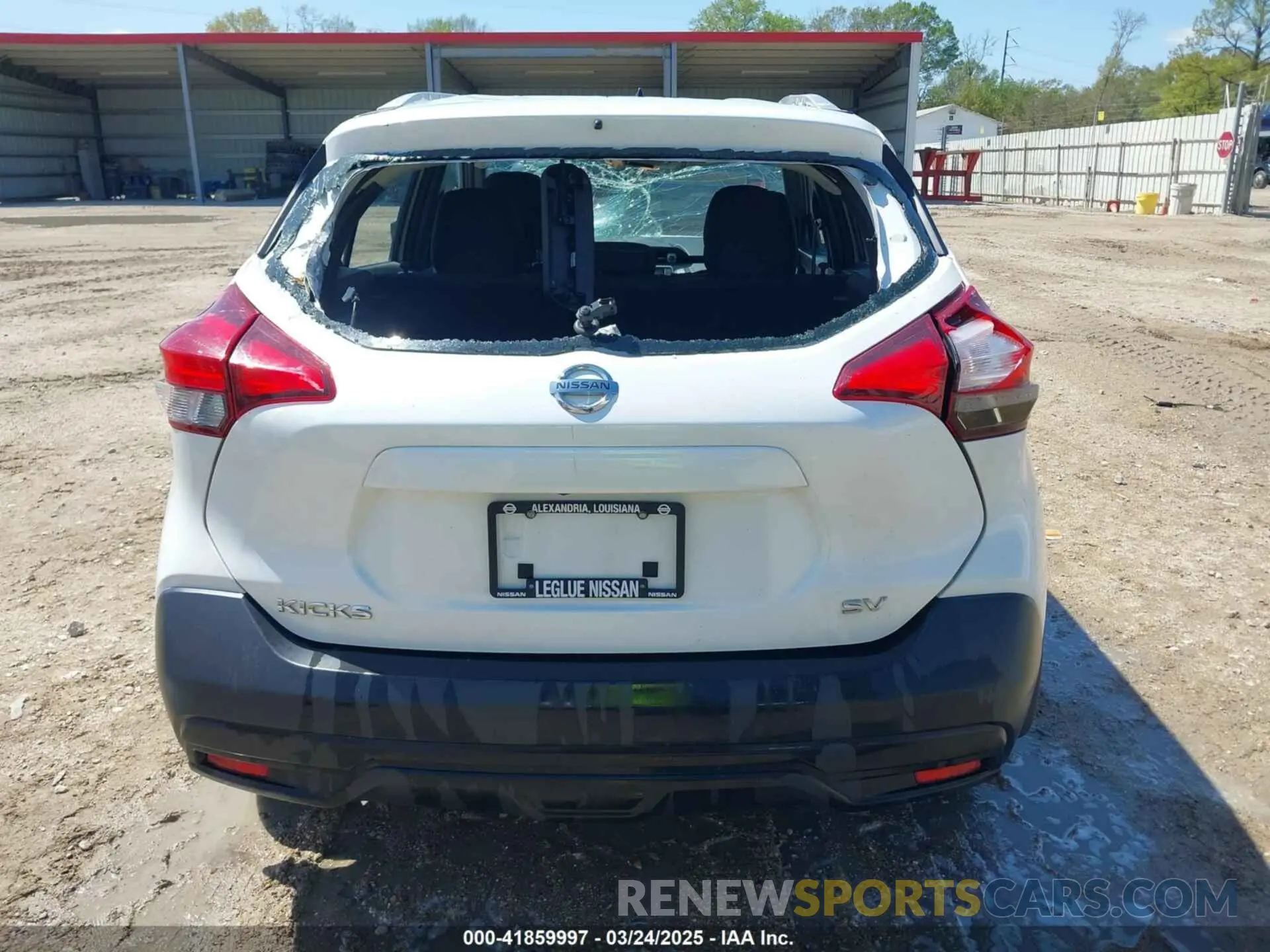 17 Photograph of a damaged car 3N1CP5CU2KL497873 NISSAN KICKS 2019