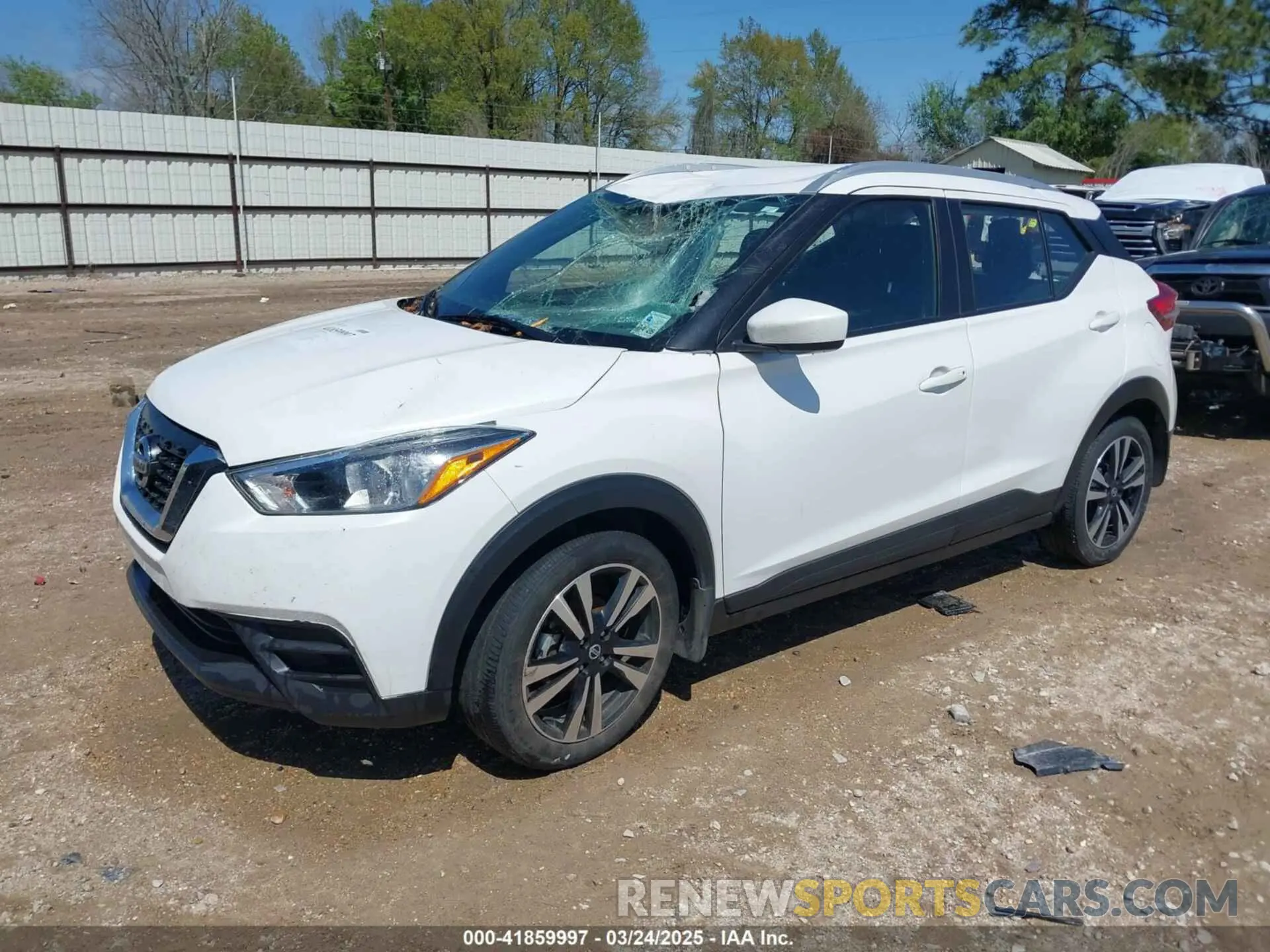 2 Photograph of a damaged car 3N1CP5CU2KL497873 NISSAN KICKS 2019