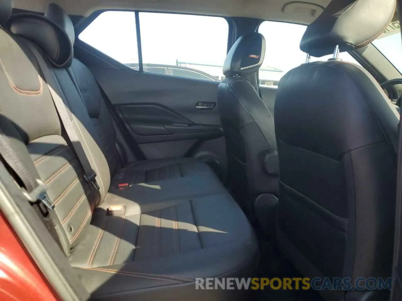 11 Photograph of a damaged car 3N1CP5CU2KL502036 NISSAN KICKS 2019