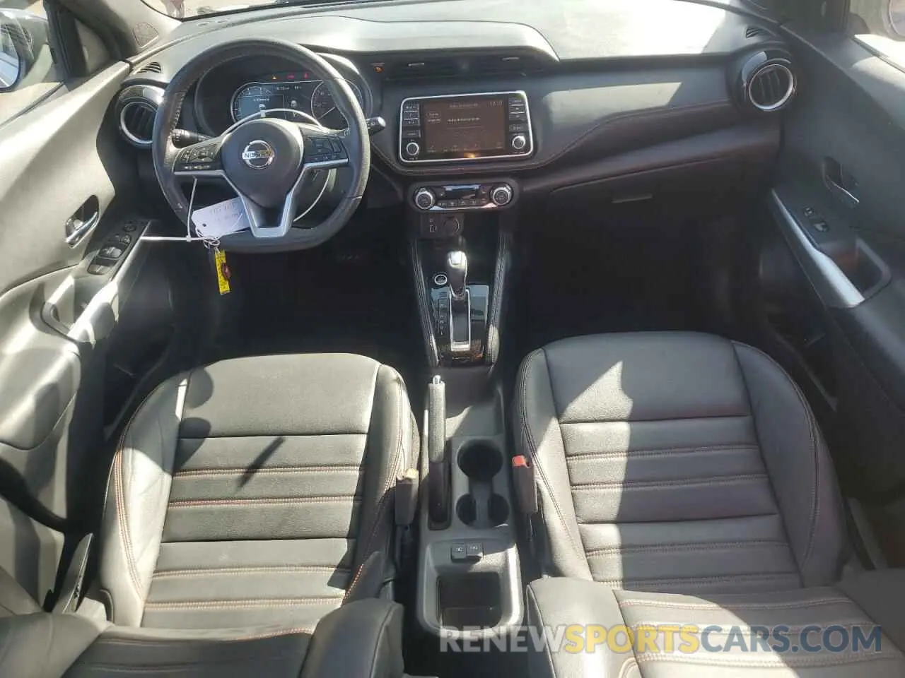 8 Photograph of a damaged car 3N1CP5CU2KL502036 NISSAN KICKS 2019