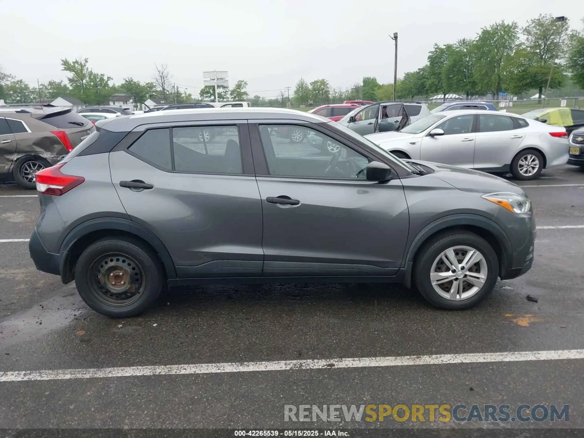 13 Photograph of a damaged car 3N1CP5CU2KL524859 NISSAN KICKS 2019
