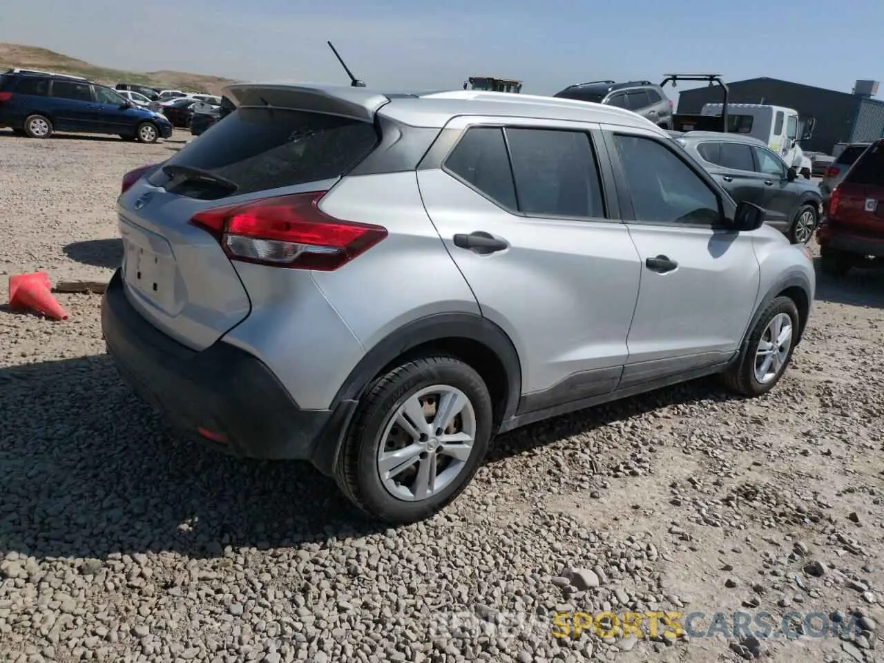 3 Photograph of a damaged car 3N1CP5CU2KL529656 NISSAN KICKS 2019