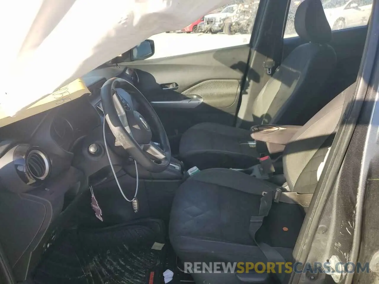 7 Photograph of a damaged car 3N1CP5CU2KL530564 NISSAN KICKS 2019