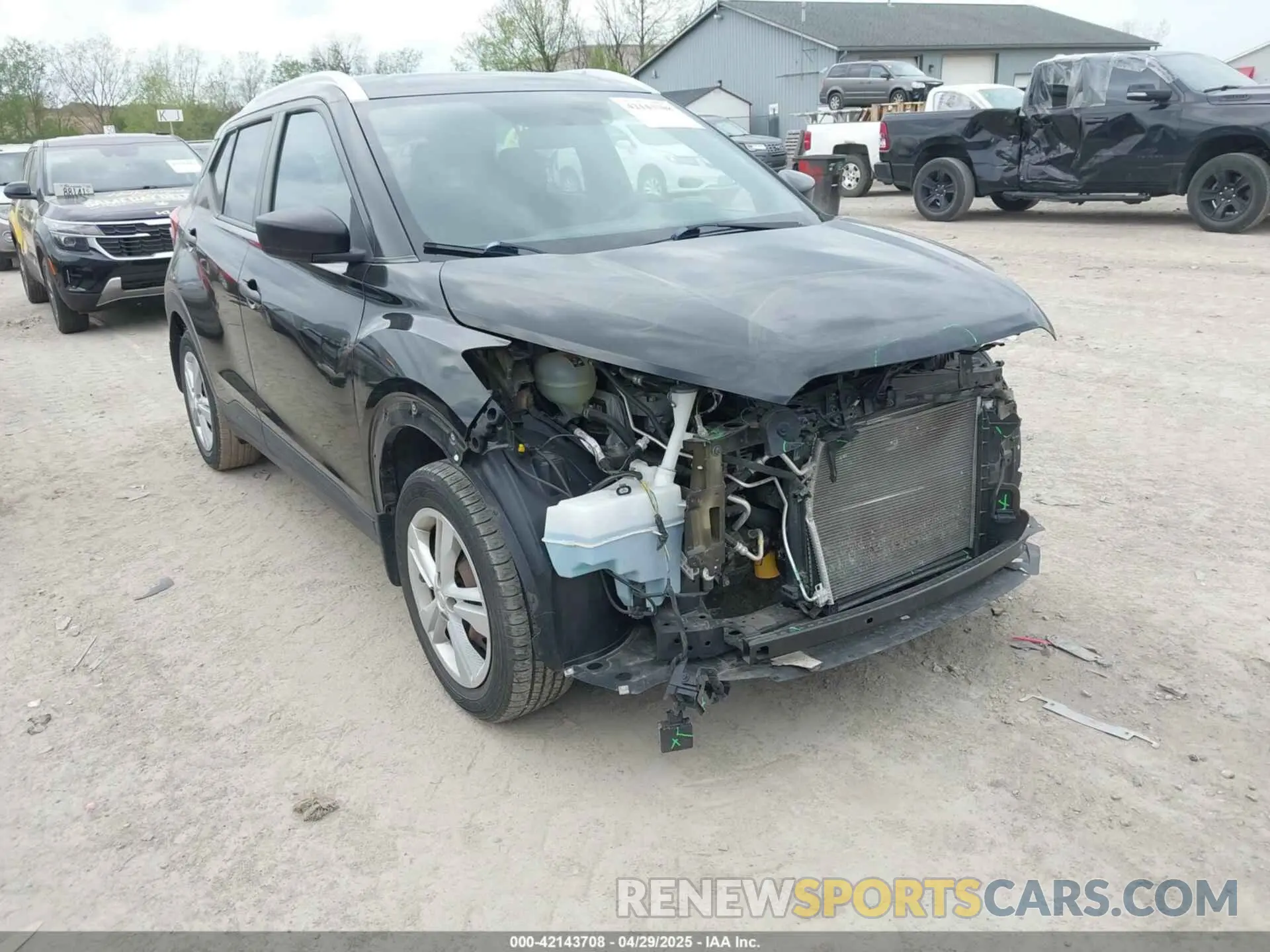 1 Photograph of a damaged car 3N1CP5CU2KL548725 NISSAN KICKS 2019