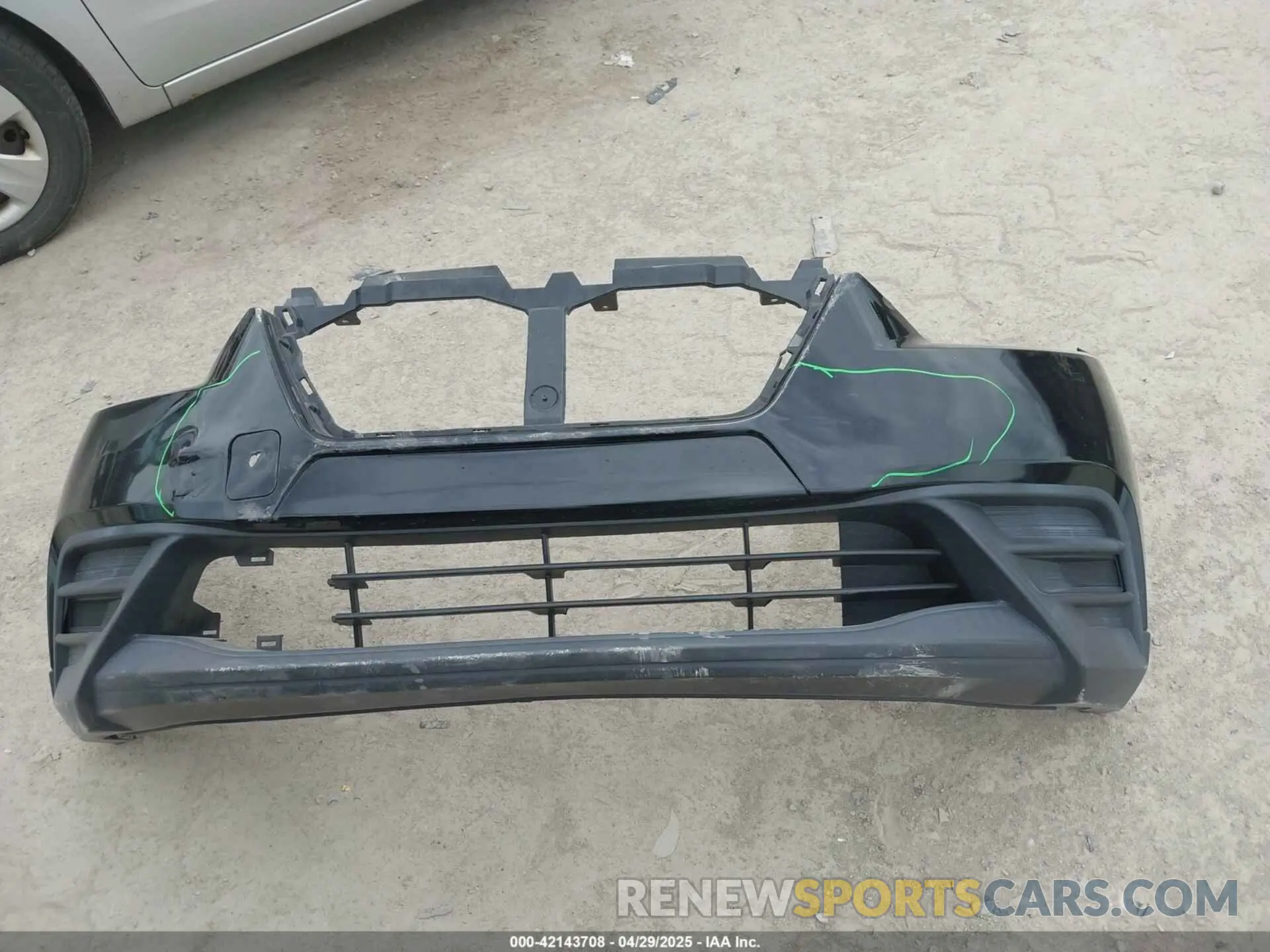 12 Photograph of a damaged car 3N1CP5CU2KL548725 NISSAN KICKS 2019