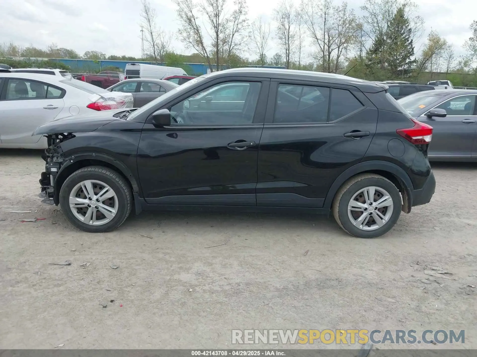 15 Photograph of a damaged car 3N1CP5CU2KL548725 NISSAN KICKS 2019