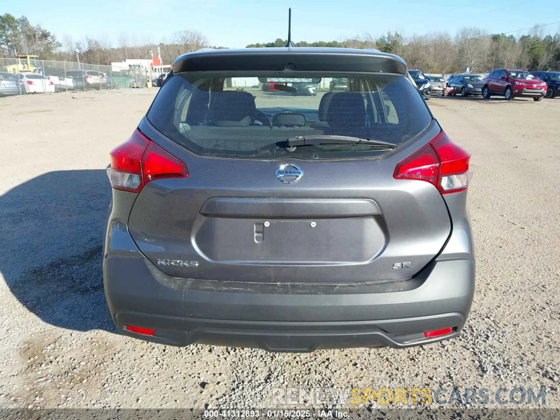 16 Photograph of a damaged car 3N1CP5CU2KL556291 NISSAN KICKS 2019