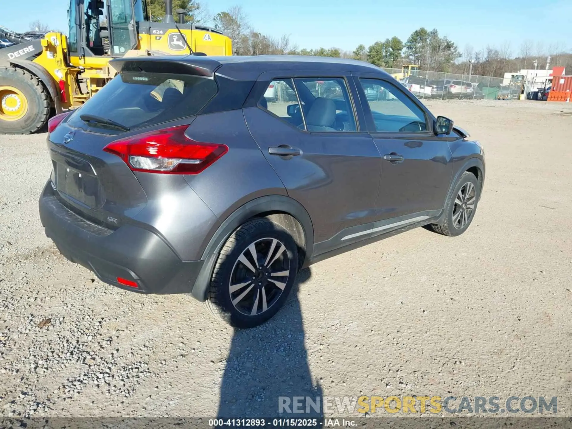 4 Photograph of a damaged car 3N1CP5CU2KL556291 NISSAN KICKS 2019