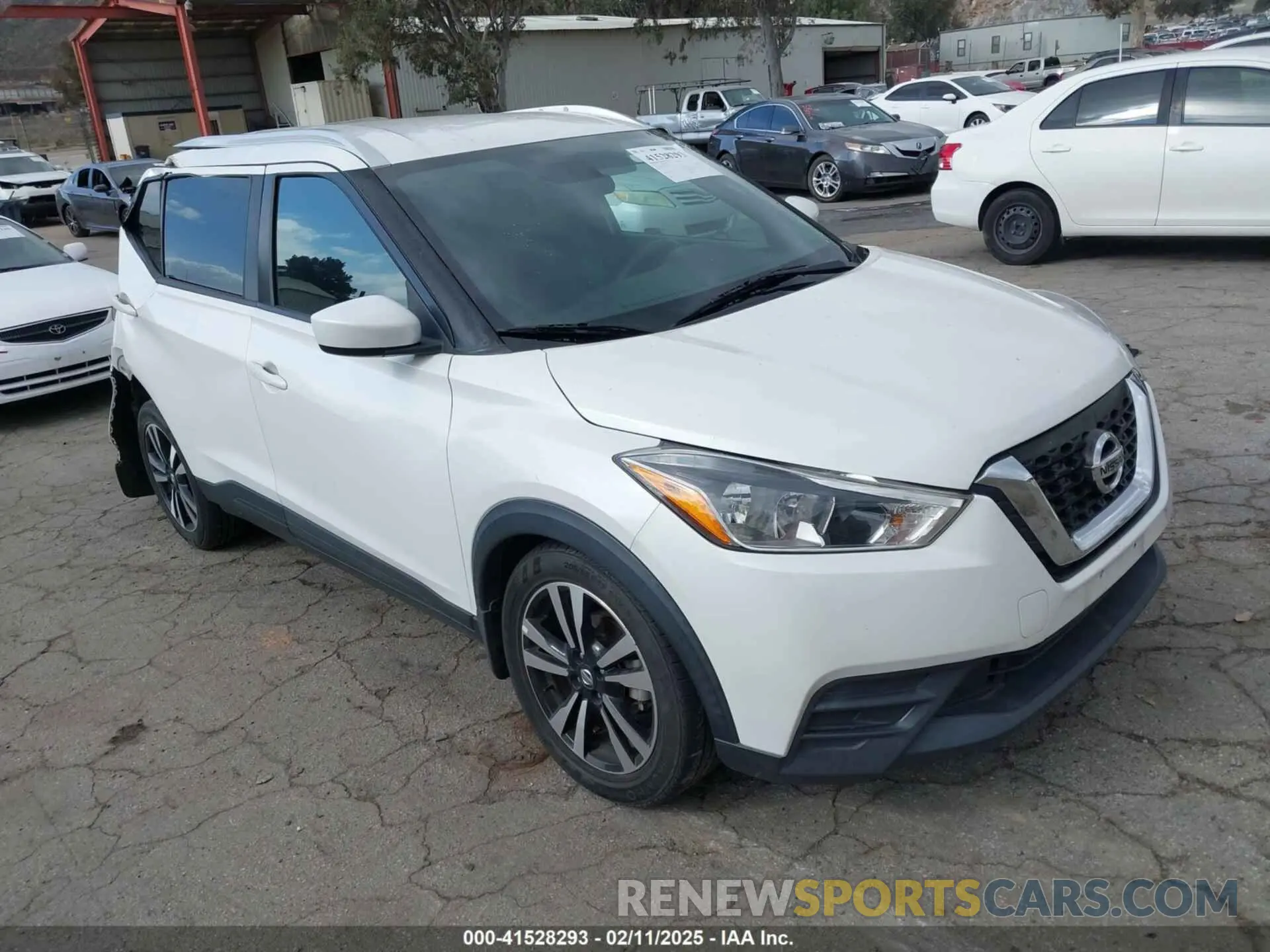 1 Photograph of a damaged car 3N1CP5CU2KL559112 NISSAN KICKS 2019