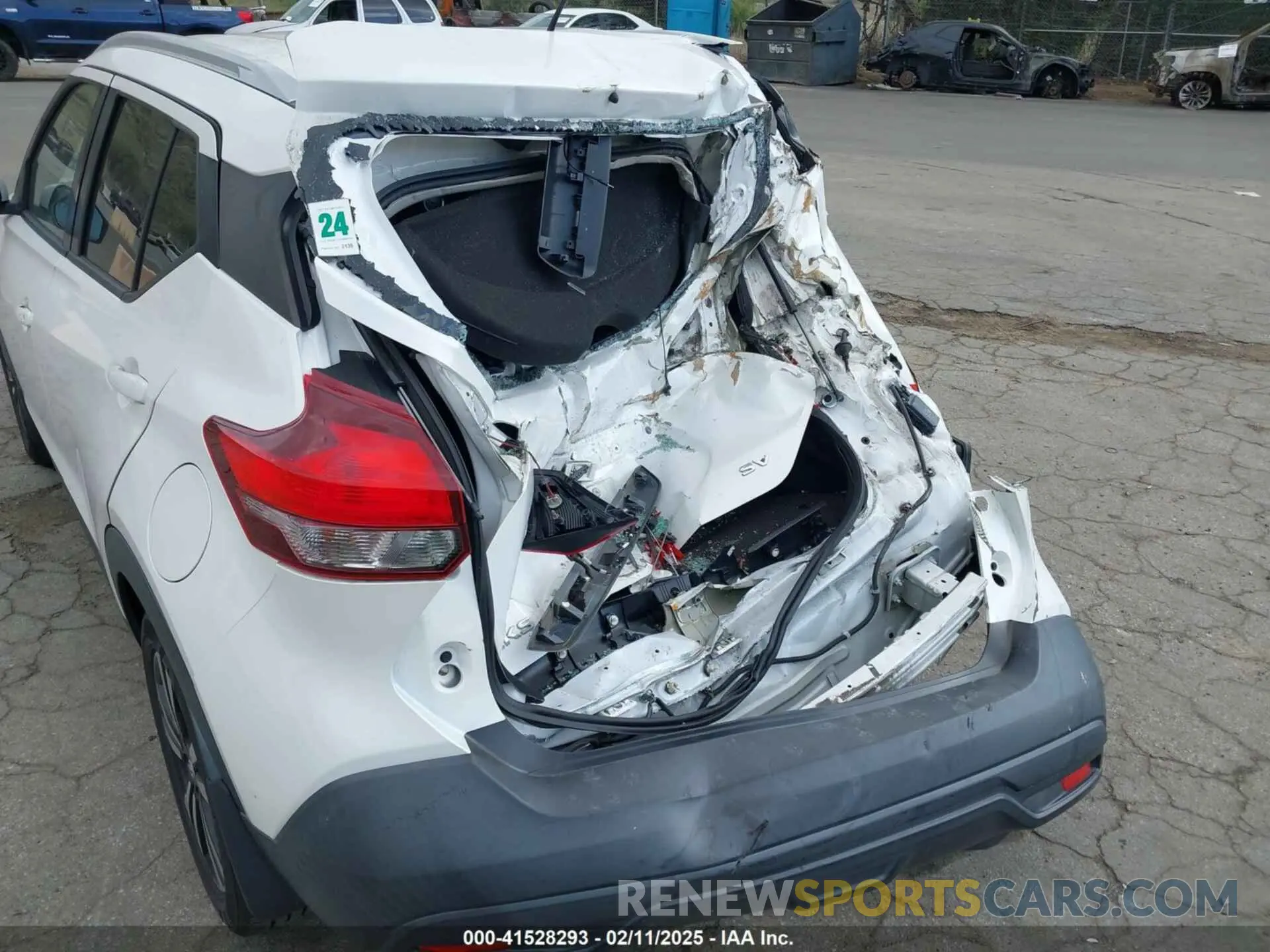 6 Photograph of a damaged car 3N1CP5CU2KL559112 NISSAN KICKS 2019