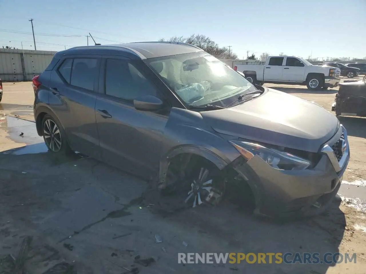 4 Photograph of a damaged car 3N1CP5CU2KL563984 NISSAN KICKS 2019