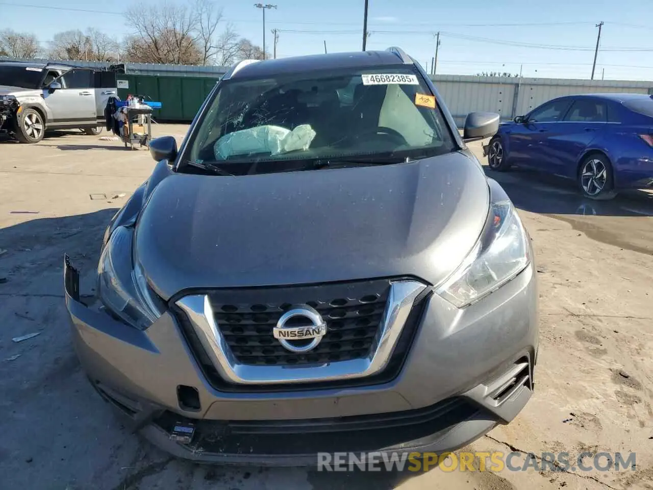 5 Photograph of a damaged car 3N1CP5CU2KL563984 NISSAN KICKS 2019