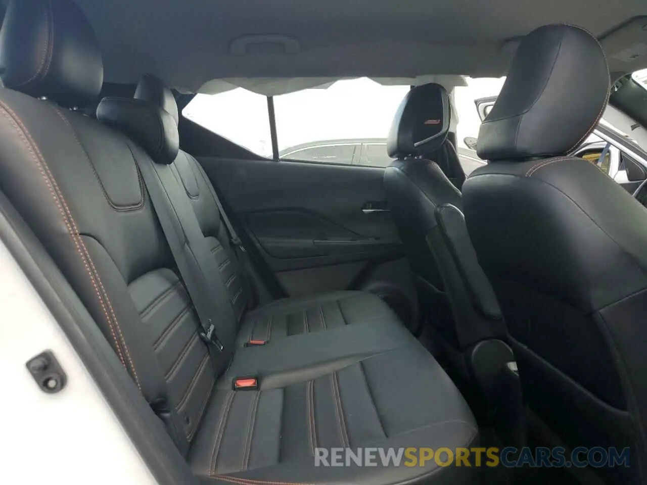 11 Photograph of a damaged car 3N1CP5CU3KL491645 NISSAN KICKS 2019