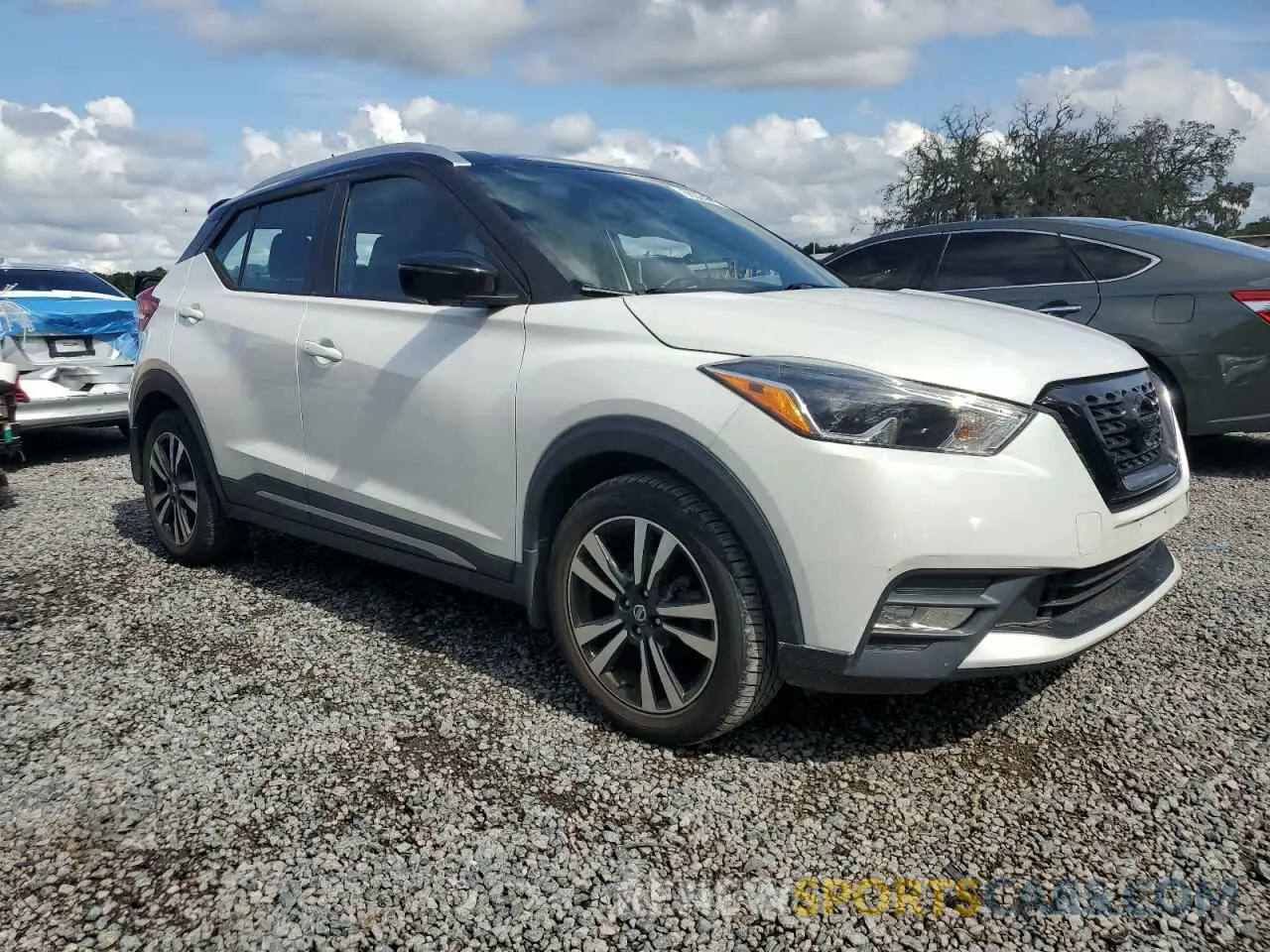 4 Photograph of a damaged car 3N1CP5CU3KL491645 NISSAN KICKS 2019