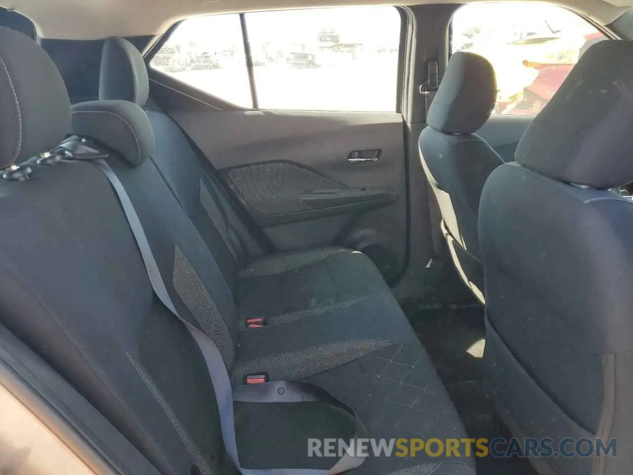 11 Photograph of a damaged car 3N1CP5CU3KL496201 NISSAN KICKS 2019
