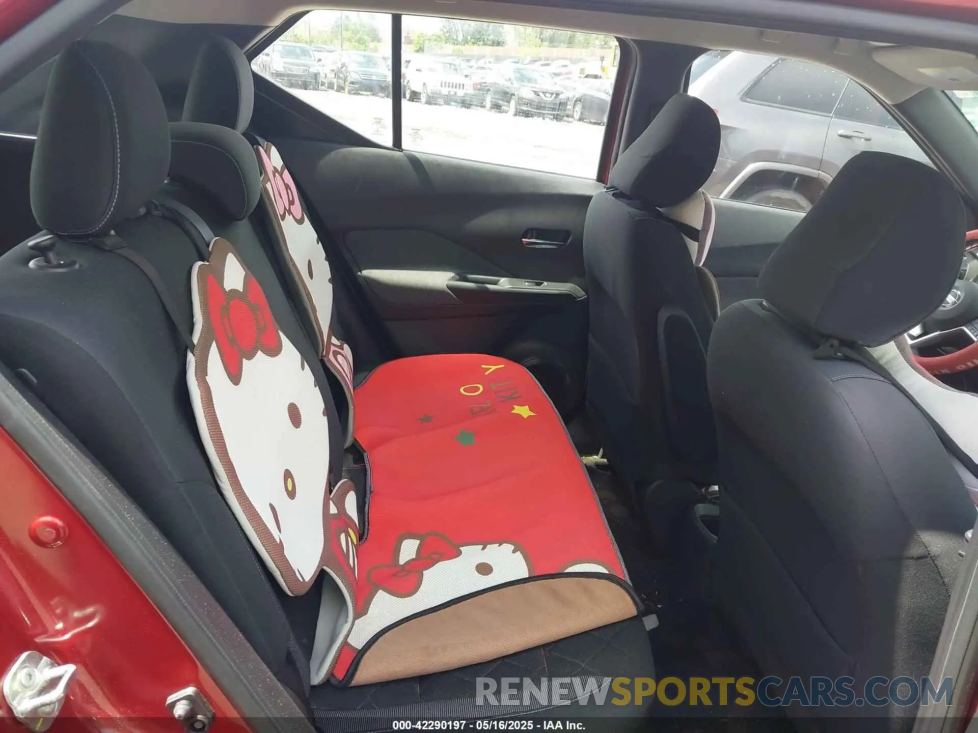 8 Photograph of a damaged car 3N1CP5CU3KL497400 NISSAN KICKS 2019
