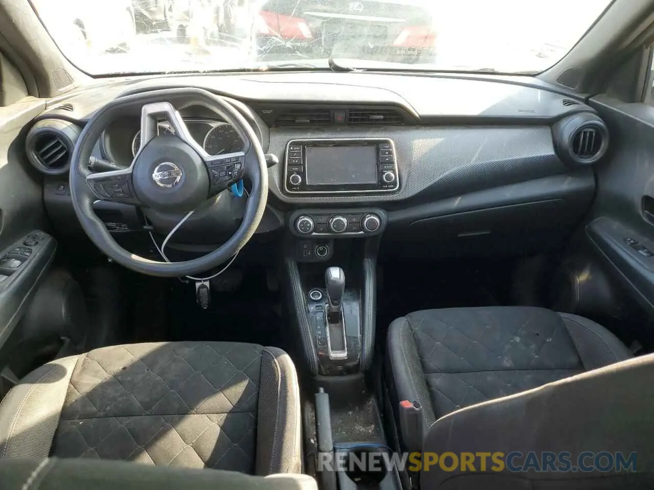 8 Photograph of a damaged car 3N1CP5CU3KL504149 NISSAN KICKS 2019