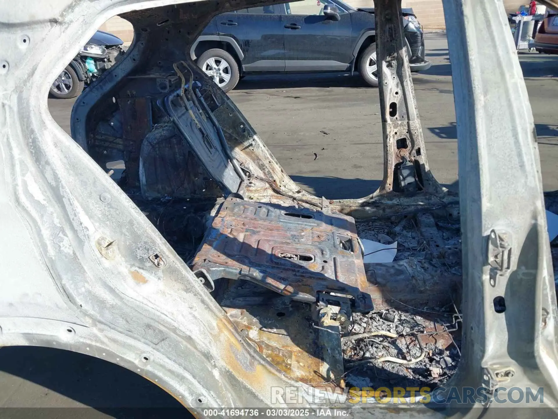 8 Photograph of a damaged car 3N1CP5CU3KL509030 NISSAN KICKS 2019