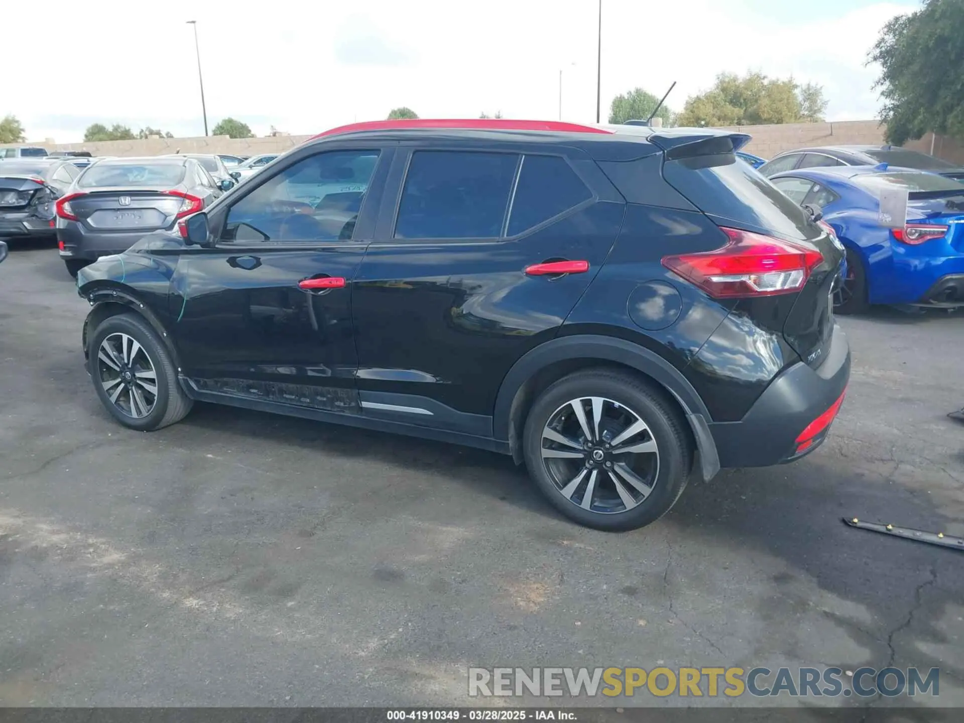 15 Photograph of a damaged car 3N1CP5CU3KL511537 NISSAN KICKS 2019