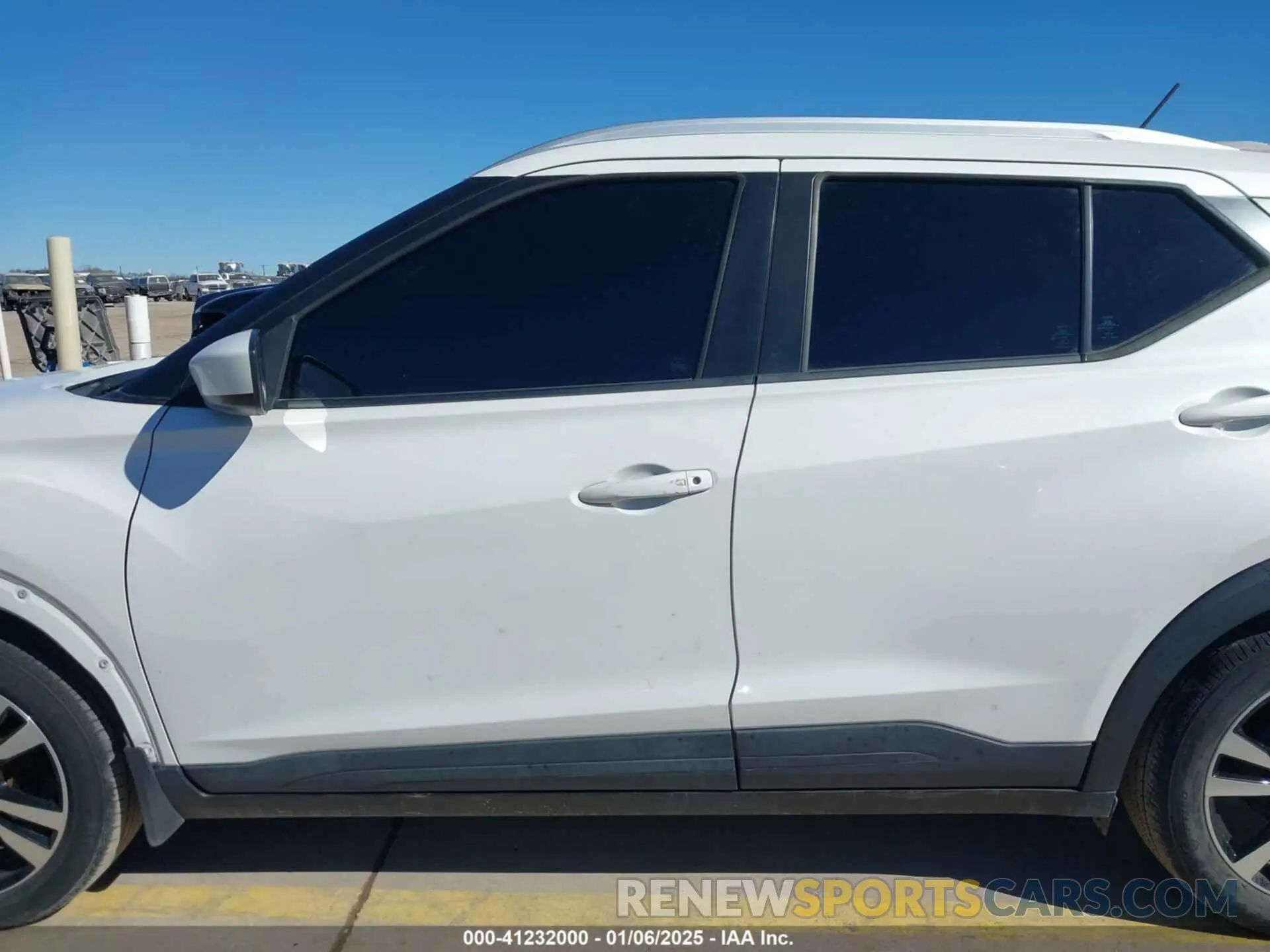 15 Photograph of a damaged car 3N1CP5CU3KL525065 NISSAN KICKS 2019