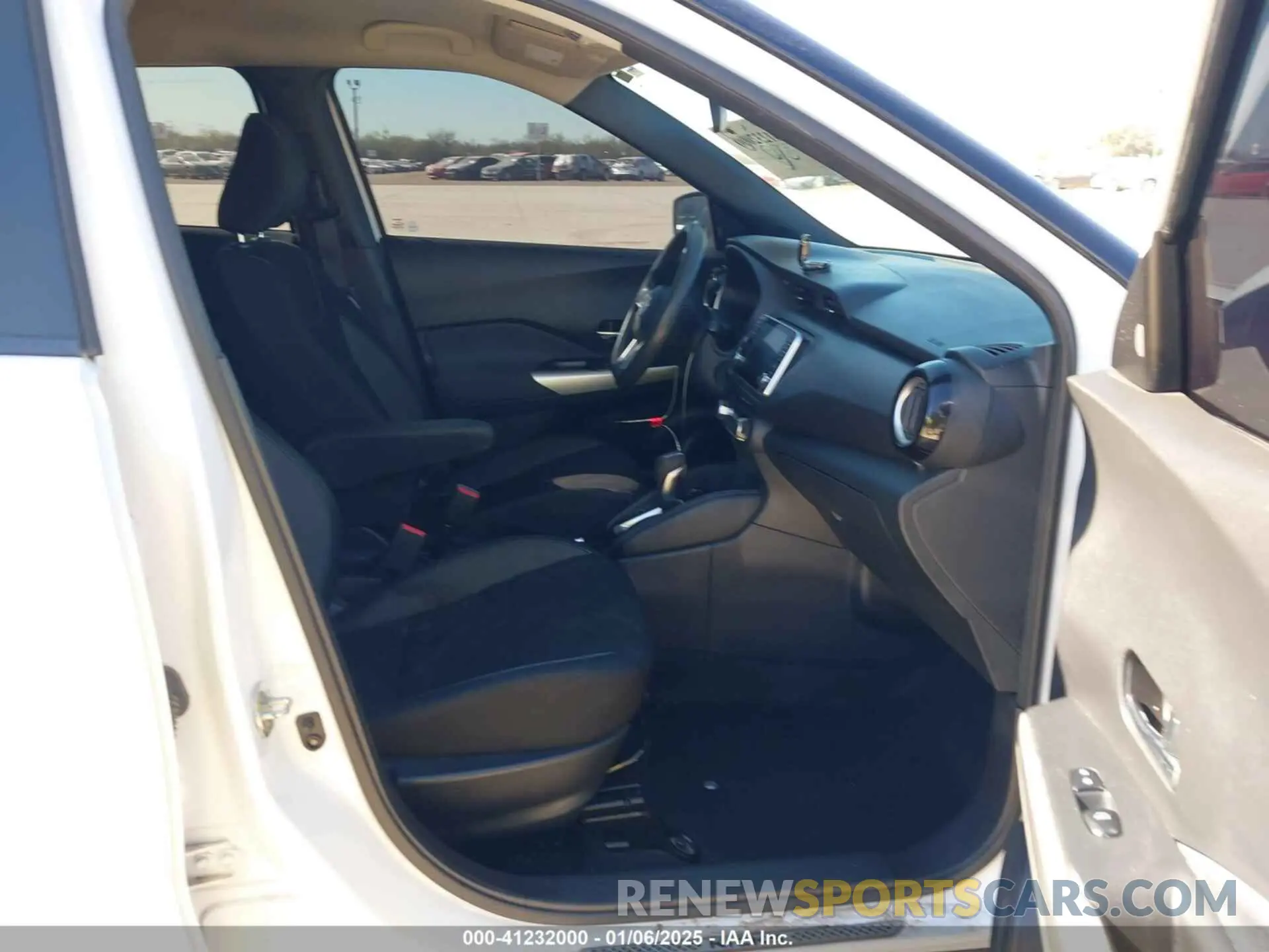 5 Photograph of a damaged car 3N1CP5CU3KL525065 NISSAN KICKS 2019