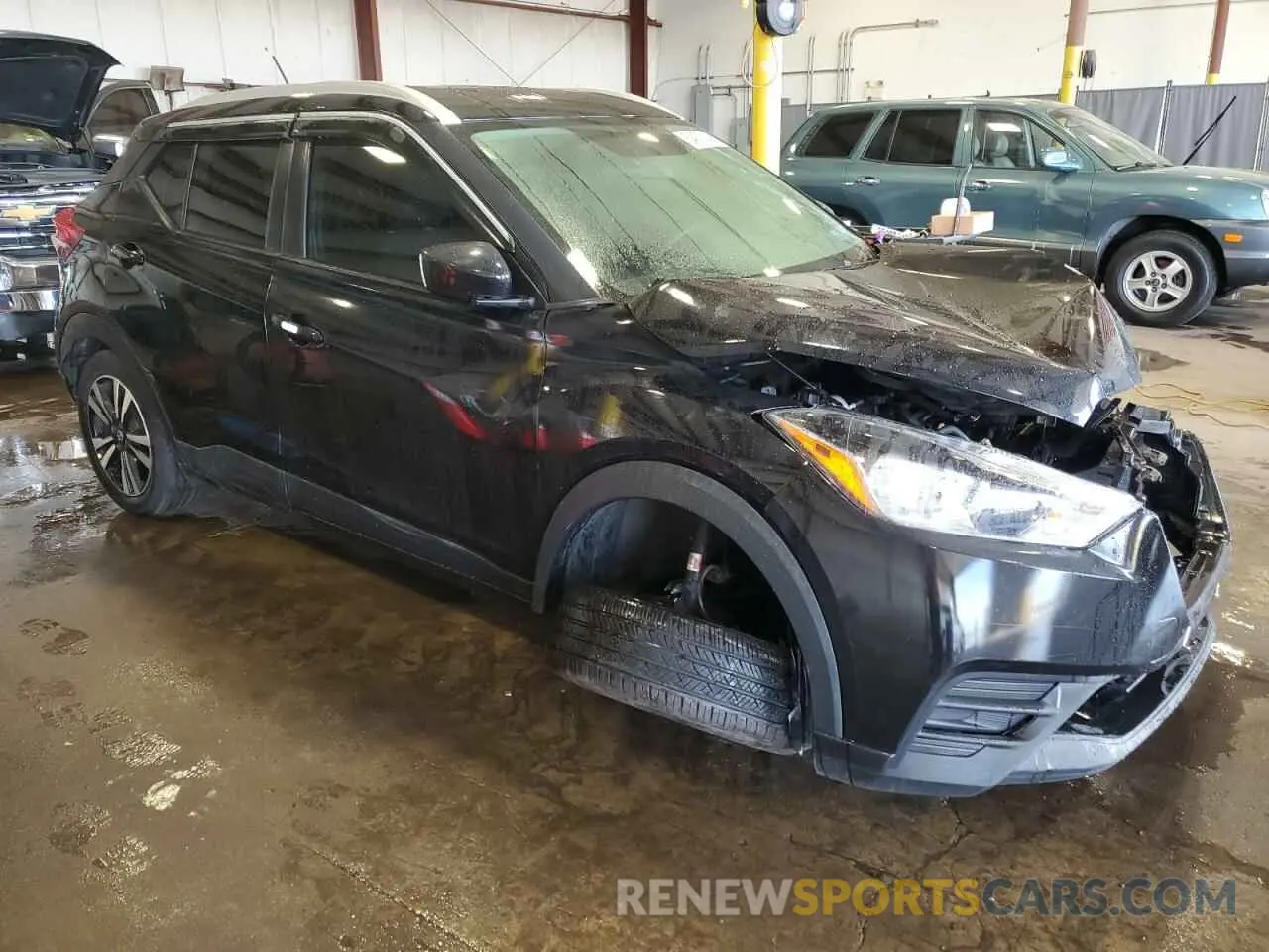 4 Photograph of a damaged car 3N1CP5CU3KL534123 NISSAN KICKS 2019