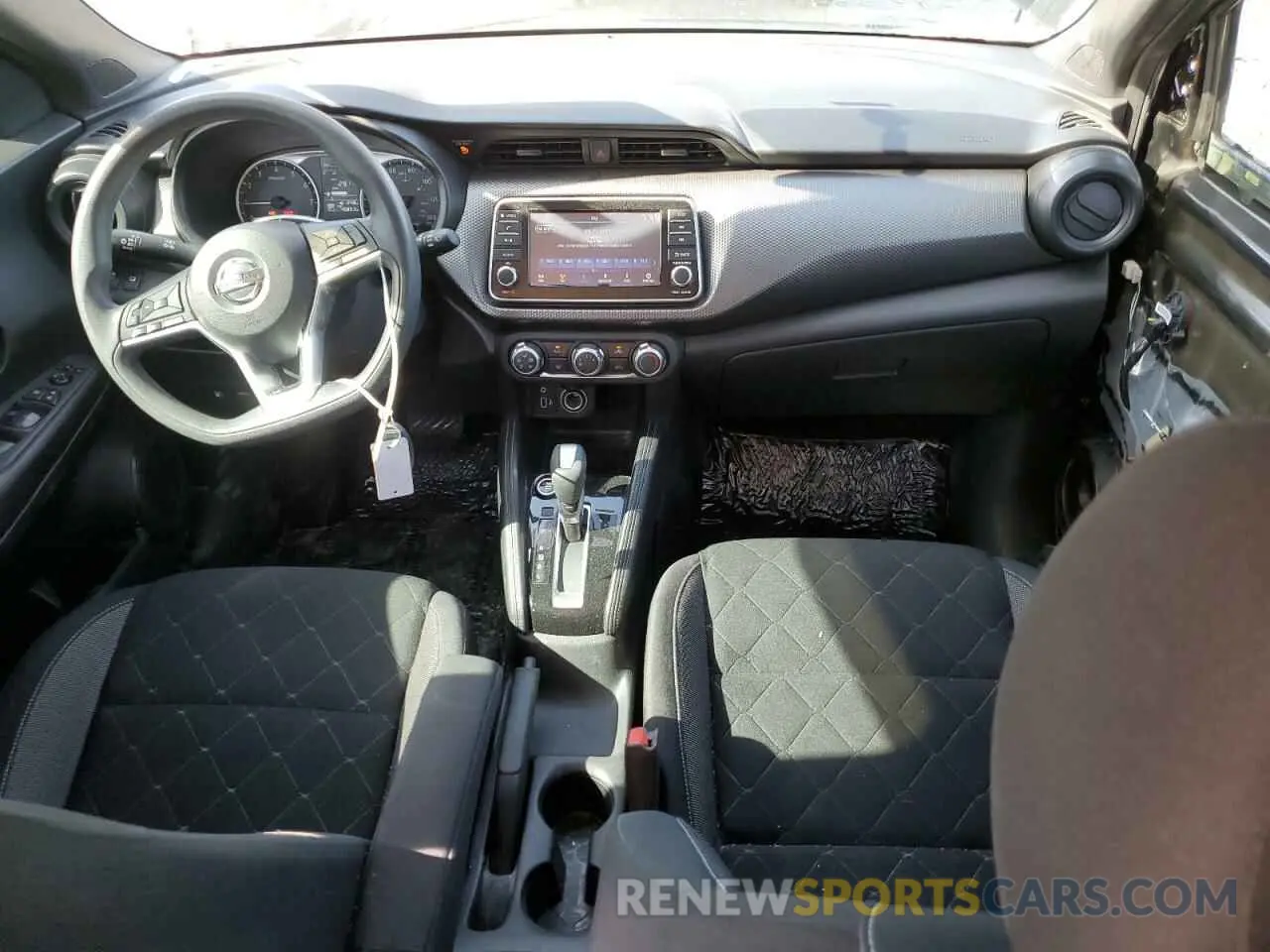 8 Photograph of a damaged car 3N1CP5CU3KL539449 NISSAN KICKS 2019