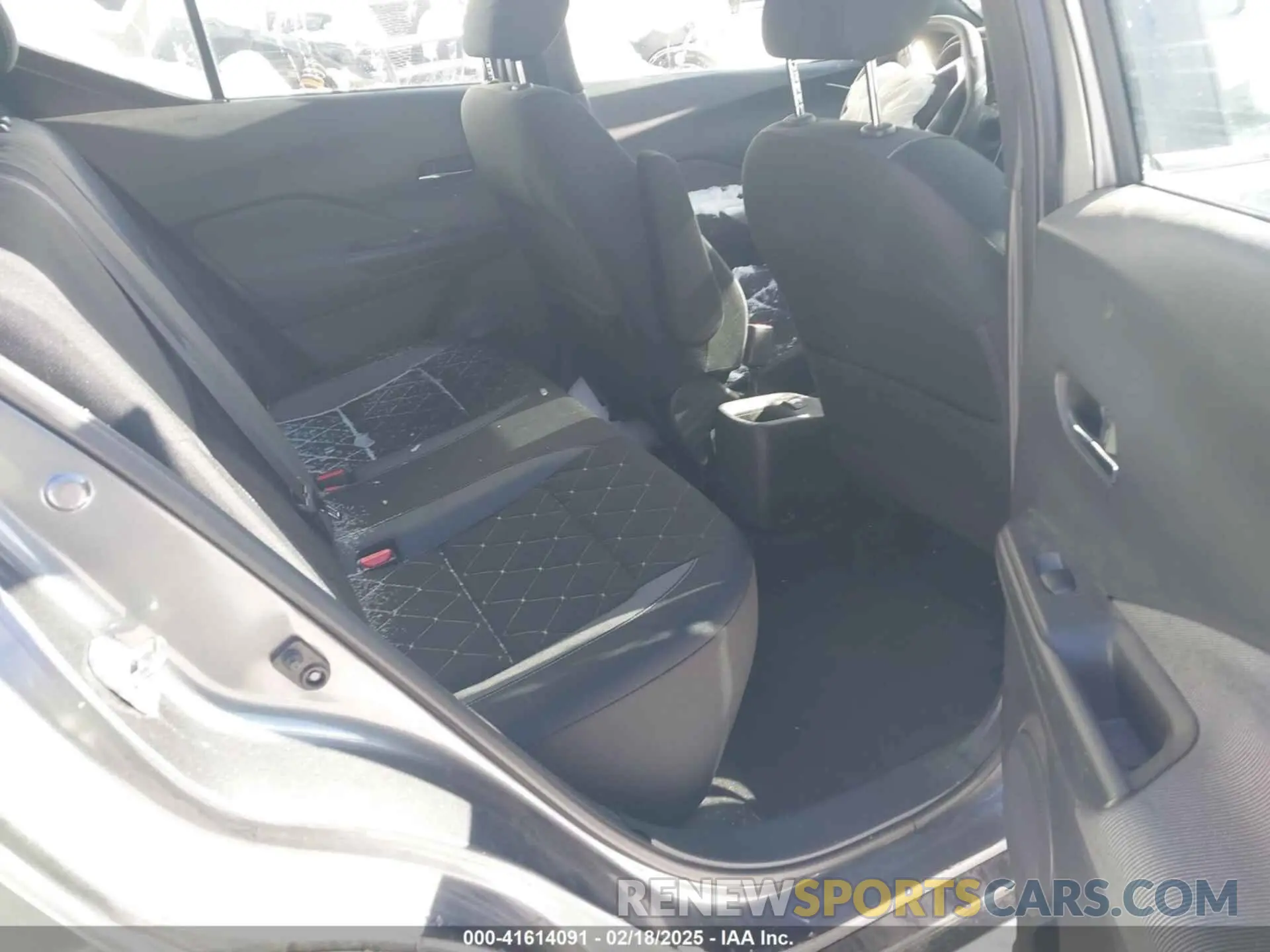 8 Photograph of a damaged car 3N1CP5CU3KL544005 NISSAN KICKS 2019