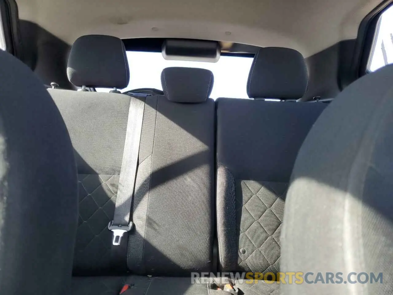 10 Photograph of a damaged car 3N1CP5CU3KL547681 NISSAN KICKS 2019