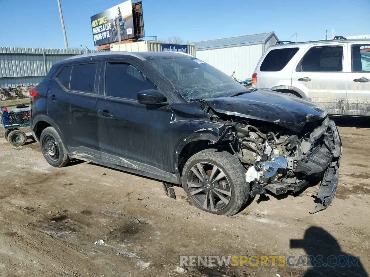 4 Photograph of a damaged car 3N1CP5CU3KL547681 NISSAN KICKS 2019