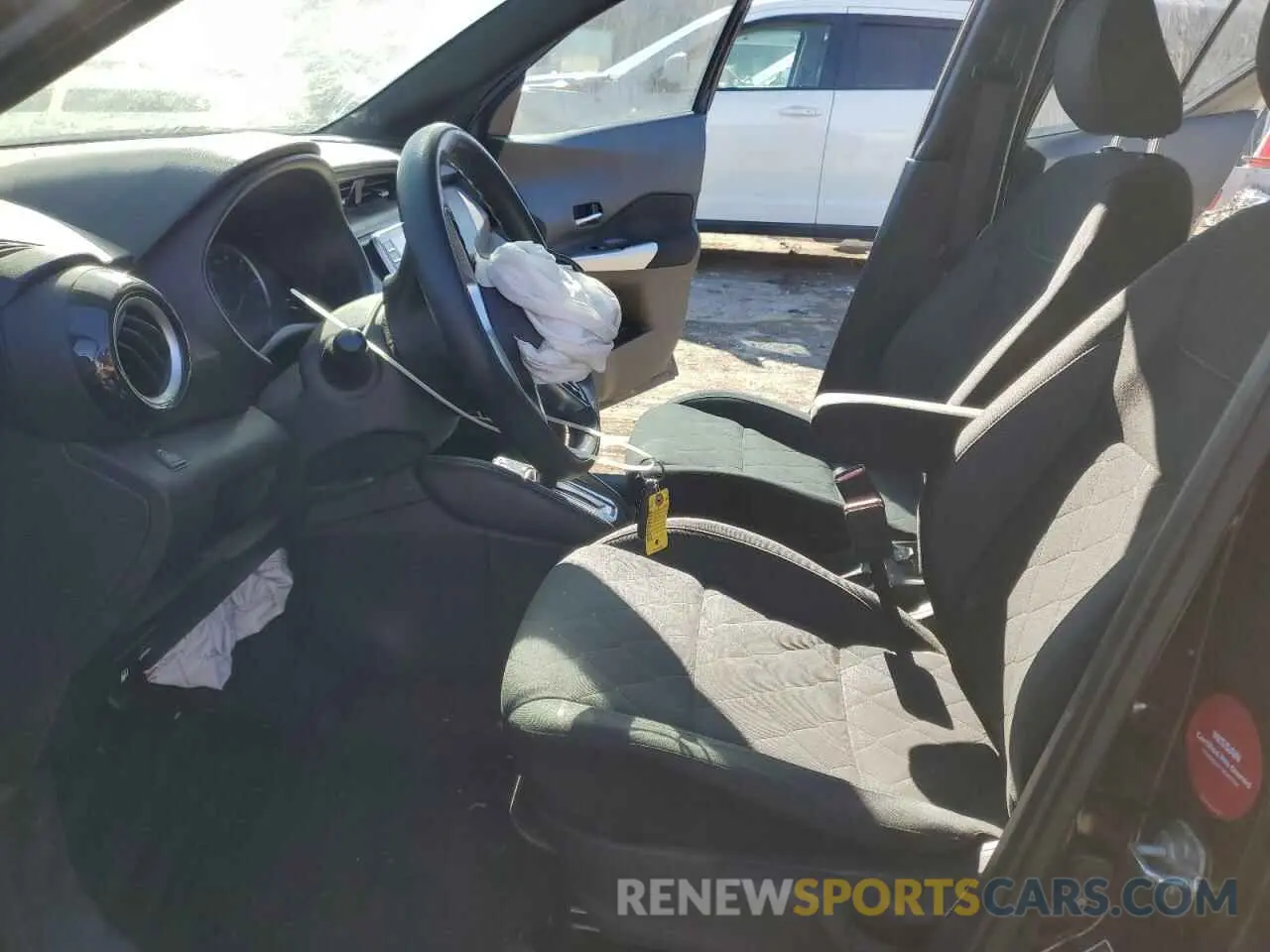 7 Photograph of a damaged car 3N1CP5CU3KL547681 NISSAN KICKS 2019