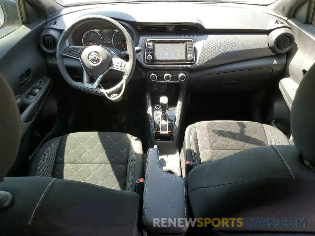 8 Photograph of a damaged car 3N1CP5CU3KL560060 NISSAN KICKS 2019