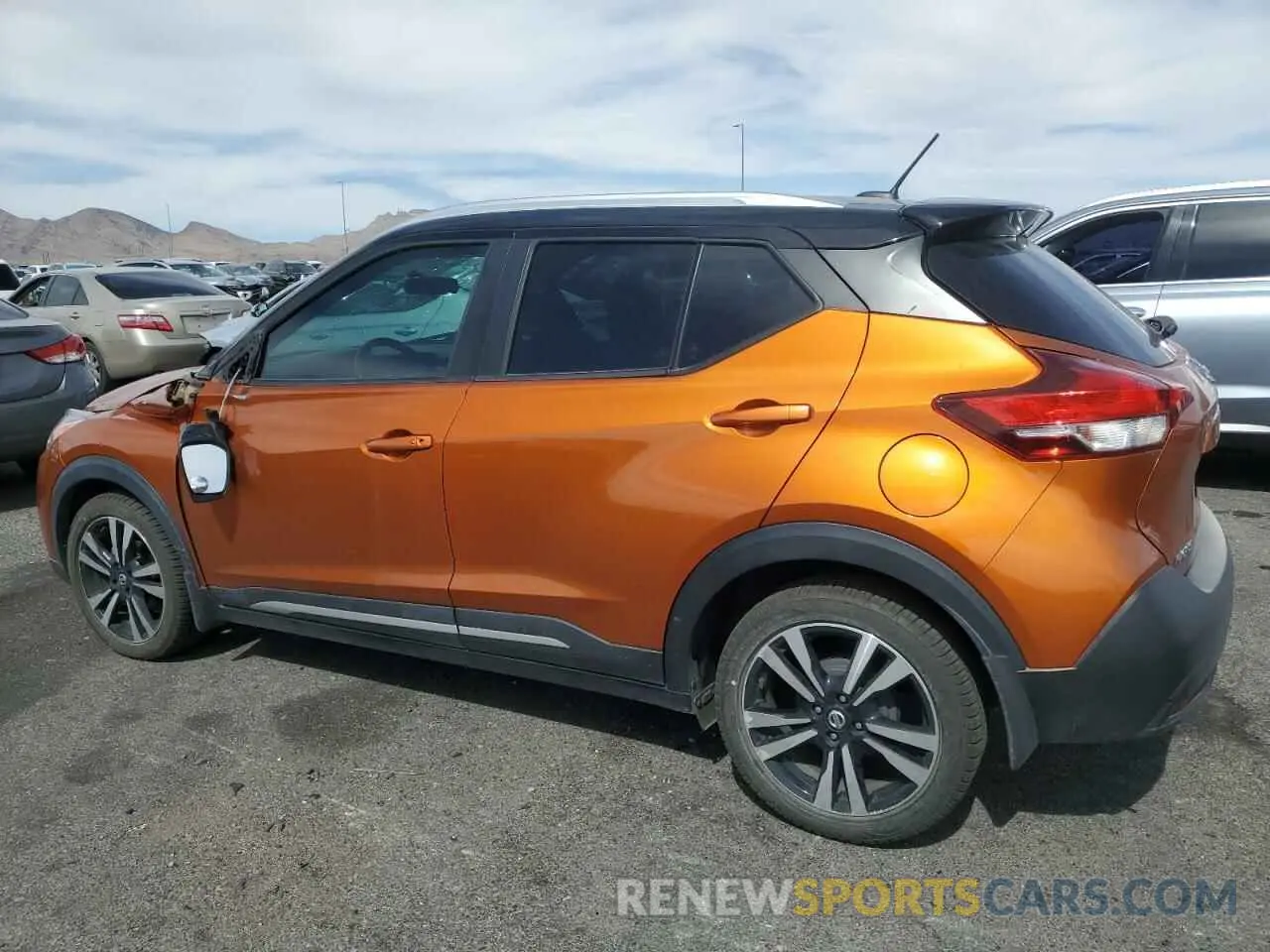 2 Photograph of a damaged car 3N1CP5CU3KL562052 NISSAN KICKS 2019
