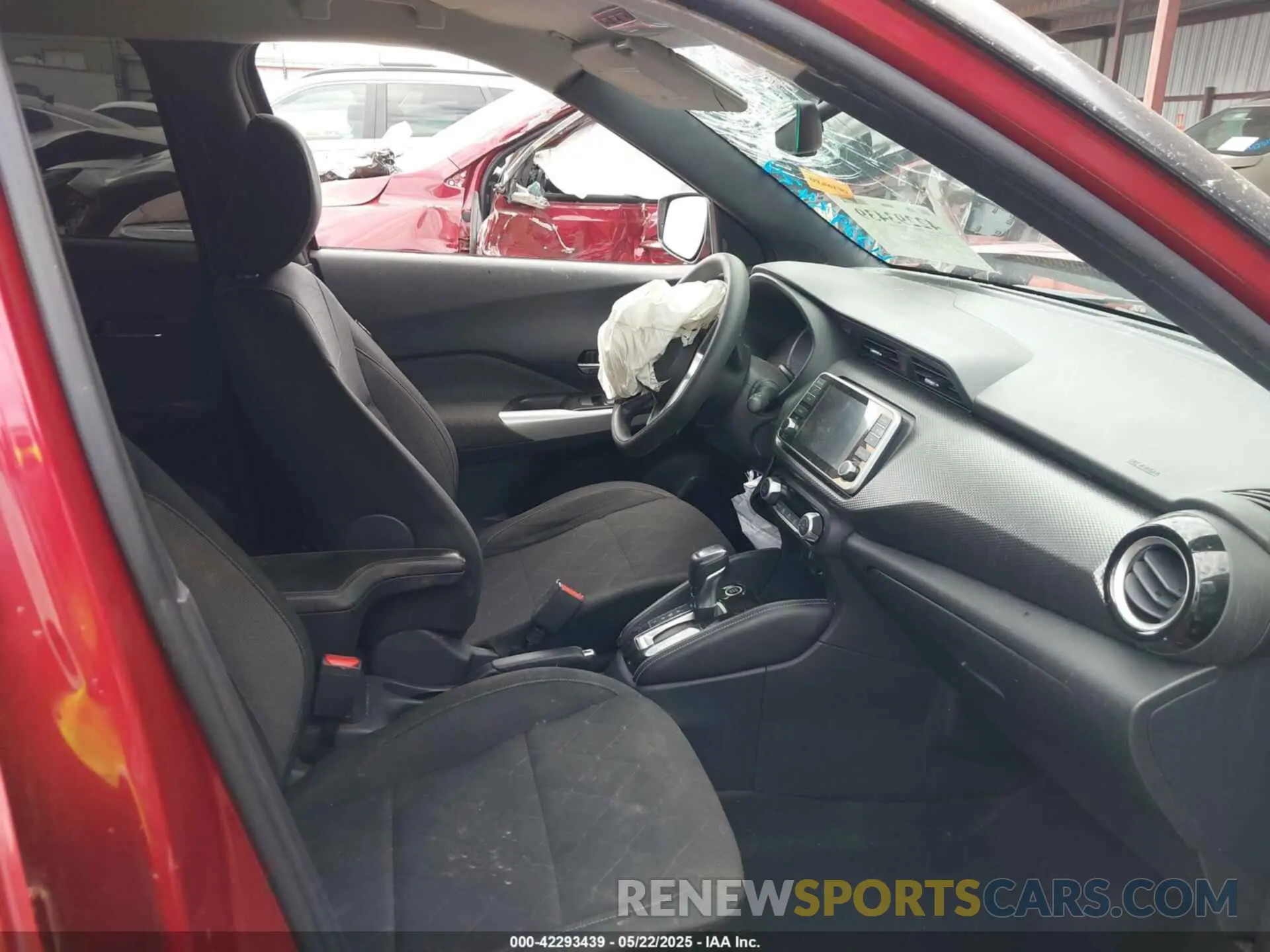 5 Photograph of a damaged car 3N1CP5CU3KL564447 NISSAN KICKS 2019