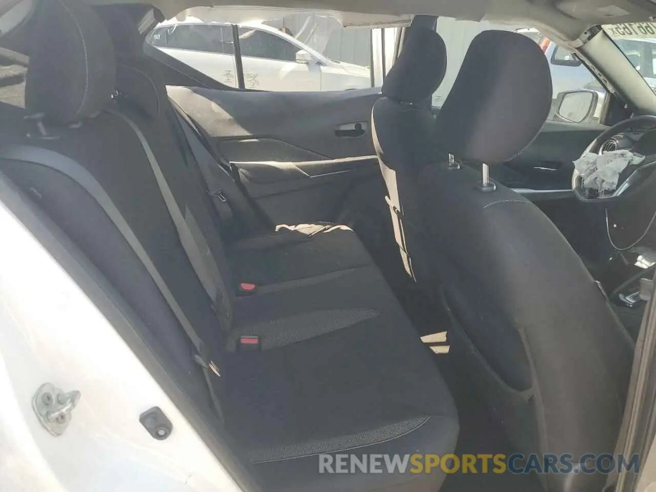 11 Photograph of a damaged car 3N1CP5CU3KL564562 NISSAN KICKS 2019