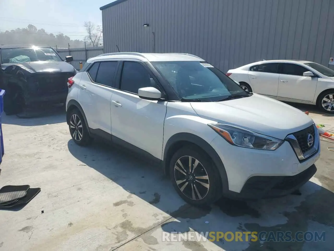 4 Photograph of a damaged car 3N1CP5CU3KL564562 NISSAN KICKS 2019