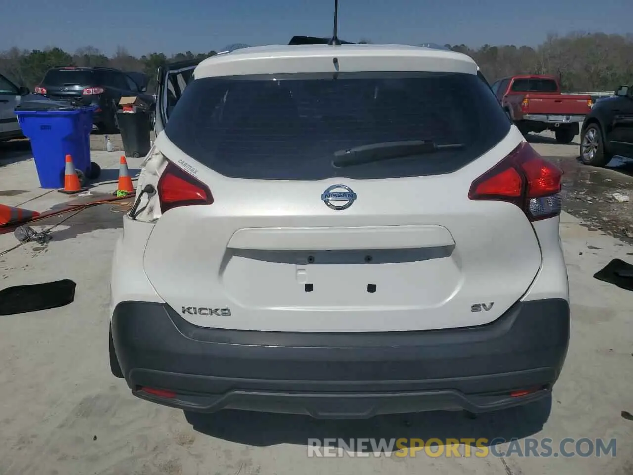 6 Photograph of a damaged car 3N1CP5CU3KL564562 NISSAN KICKS 2019
