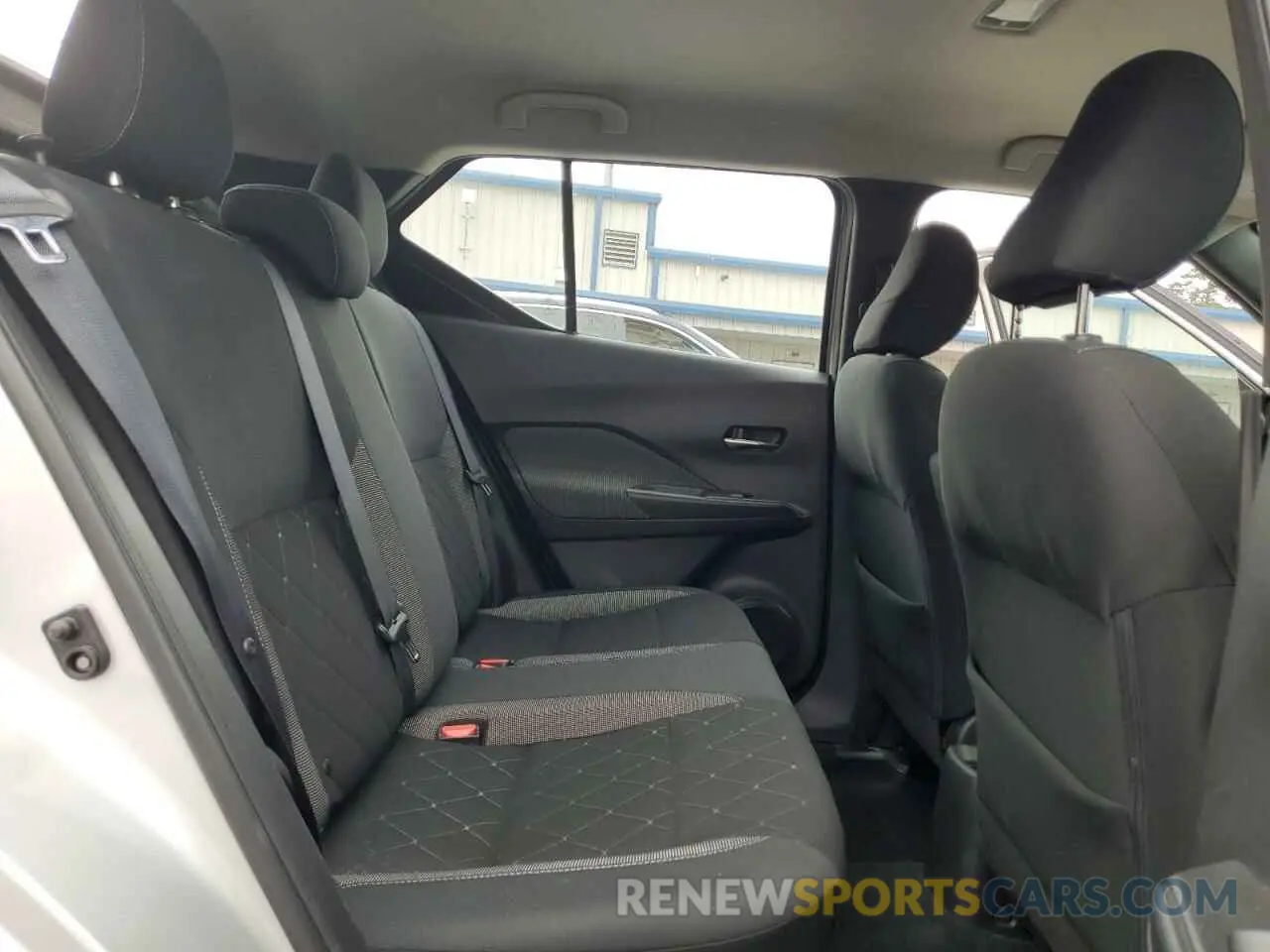 12 Photograph of a damaged car 3N1CP5CU4KL491363 NISSAN KICKS 2019