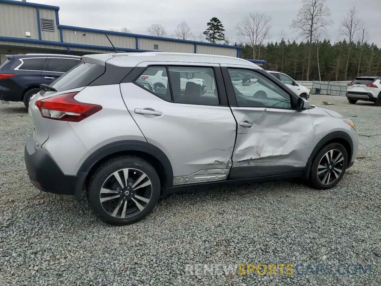 3 Photograph of a damaged car 3N1CP5CU4KL491363 NISSAN KICKS 2019