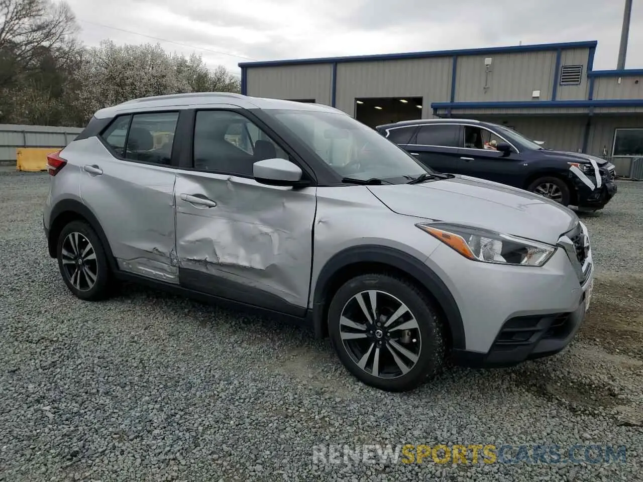 4 Photograph of a damaged car 3N1CP5CU4KL491363 NISSAN KICKS 2019