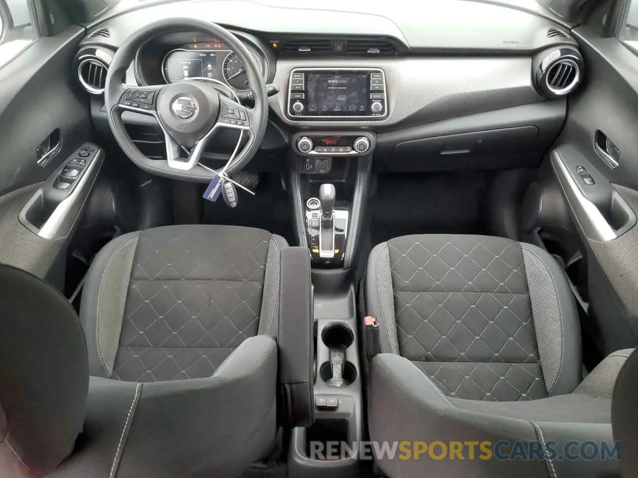 8 Photograph of a damaged car 3N1CP5CU4KL491363 NISSAN KICKS 2019