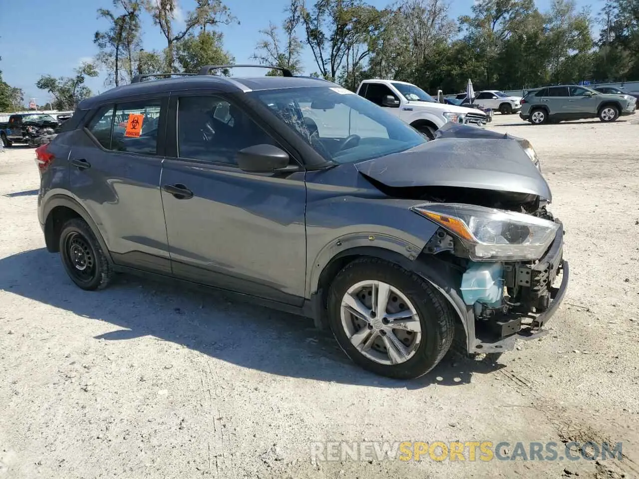 4 Photograph of a damaged car 3N1CP5CU4KL492996 NISSAN KICKS 2019