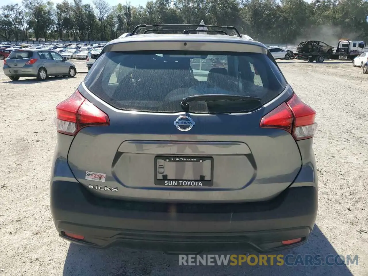 6 Photograph of a damaged car 3N1CP5CU4KL492996 NISSAN KICKS 2019