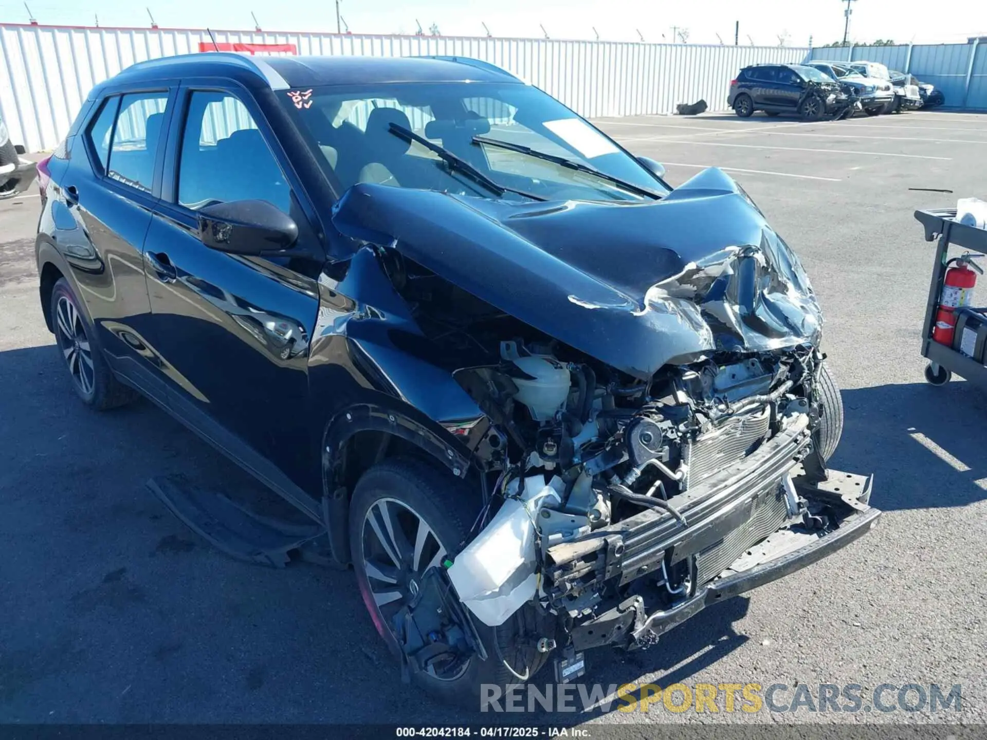 18 Photograph of a damaged car 3N1CP5CU4KL494389 NISSAN KICKS 2019