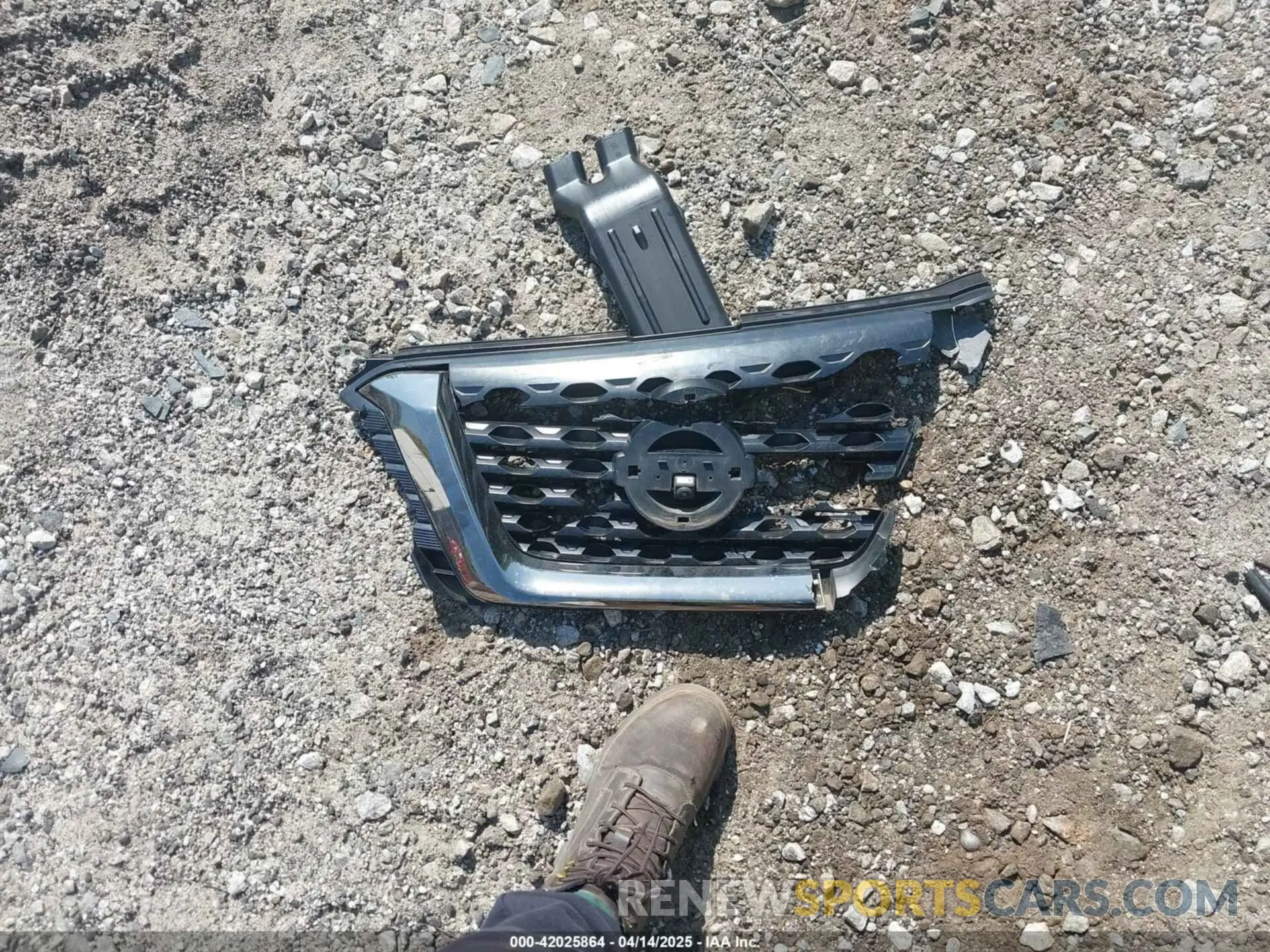 12 Photograph of a damaged car 3N1CP5CU4KL501860 NISSAN KICKS 2019